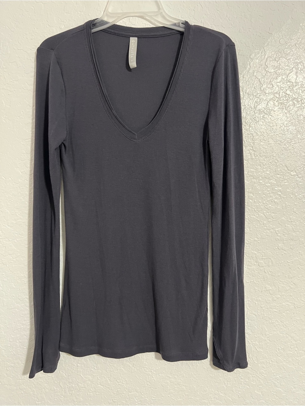 ATHLETA Women's Gray Ribbed Long Sleeve V-neck Active Top Sz S # 849
